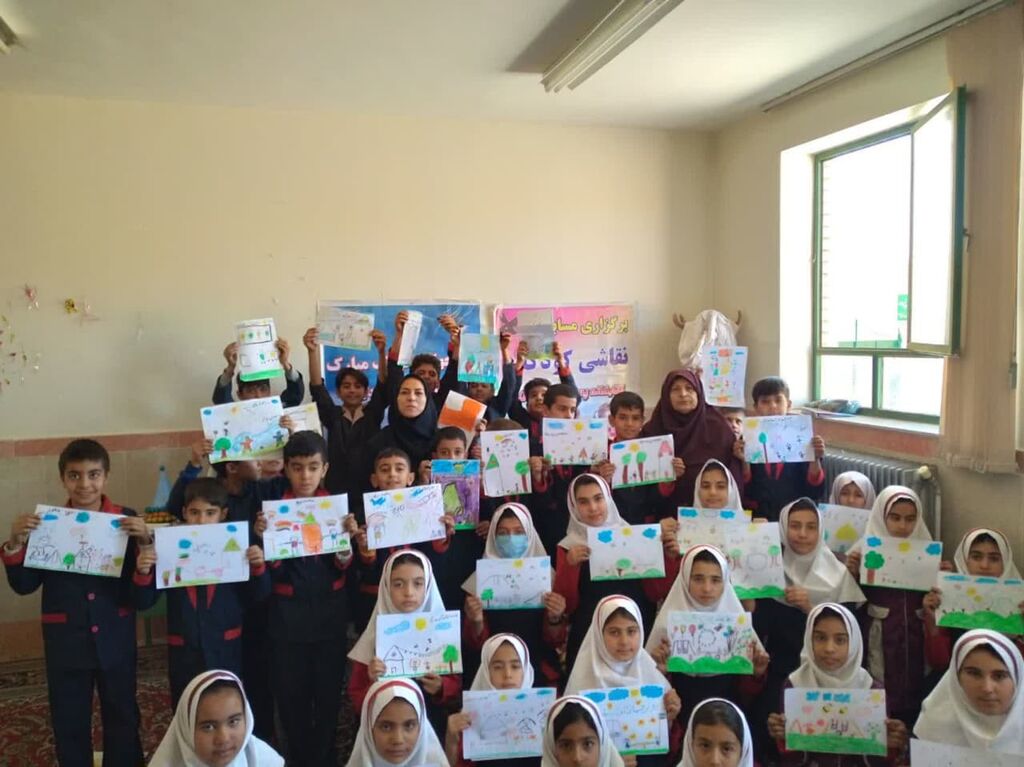 مربی درگذشت غم انگیز پروین قهرمانی مربی کتابخانه پستی کانون تویسرکان