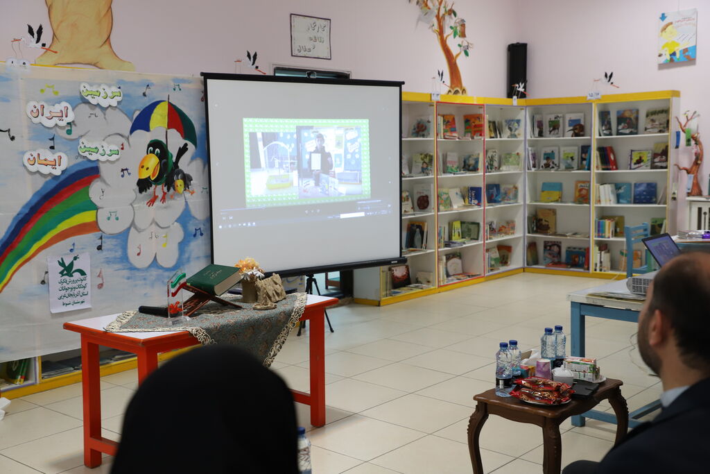 از عضو پژوهشگر برگزیده کشوری تجلیل شد