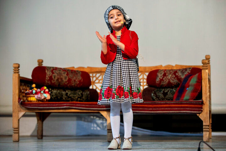 قصهگویی مادرانه، میراث رنگ باختهی خانواده