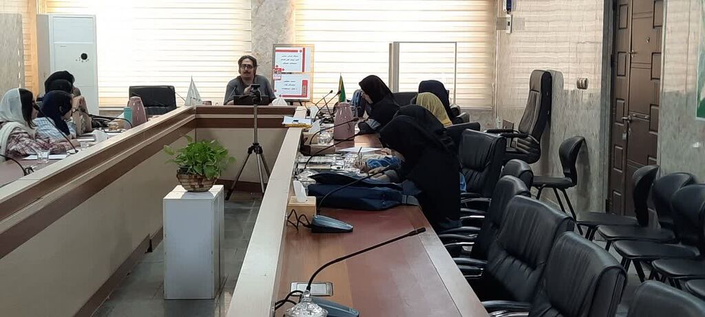 به همت واحد آفرینش های هنری کانون هرمزگان برگزار شد به همت واحد آفرینش های هنری کانون هرمزگان برگزار شد