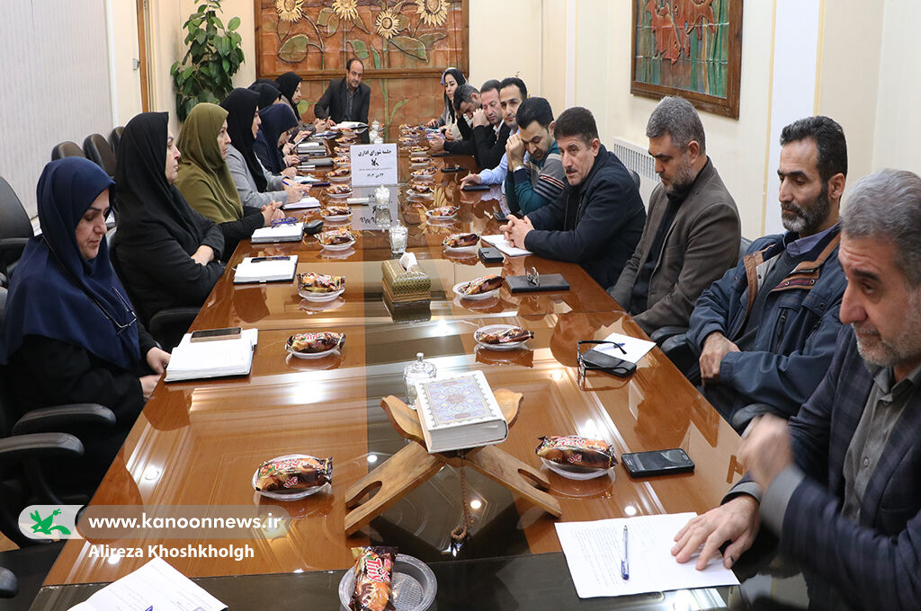 بهرهگیری از ظرفیت چهرههای کانونی در اولویت باشد