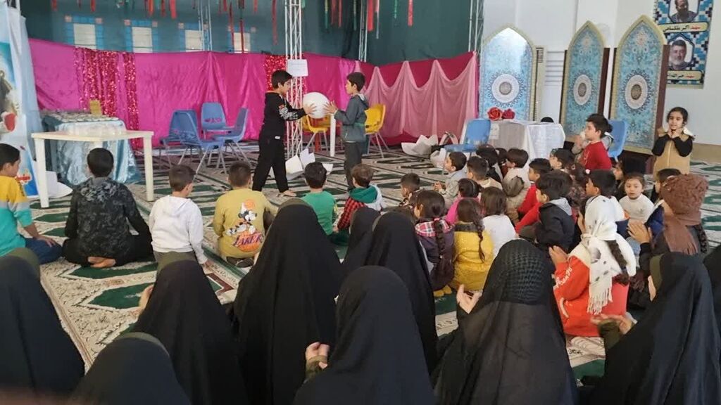 کارگاه تربیت دینی برای والدین مرکز سرپلذهاب در بقعه احمدابن اسحاق