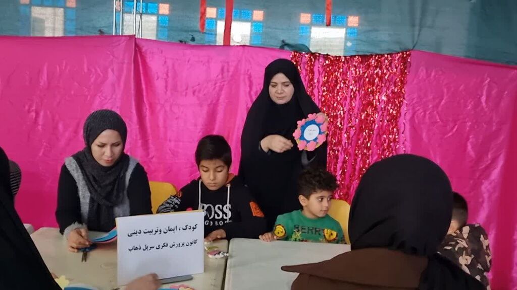 کارگاه تربیت دینی برای والدین مرکز سرپلذهاب در بقعه احمدابن اسحاق