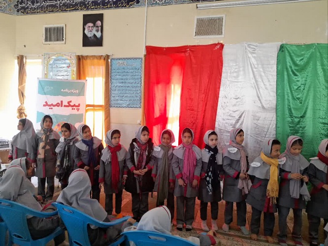 پیک امید کانون استان اصفهان مهمان کودکان روستای رامشه حسنآباد شد