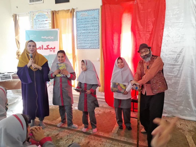 پیک امید کانون استان اصفهان مهمان کودکان روستای رامشه حسنآباد شد