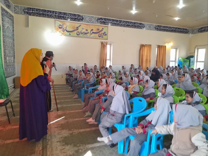 پیک امید کانون استان اصفهان مهمان کودکان روستای رامشه حسنآباد شد