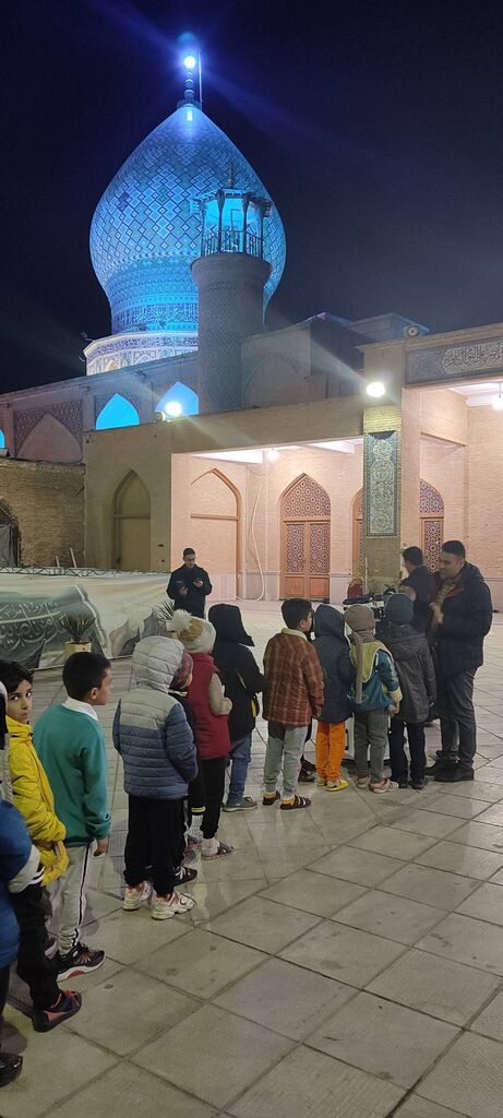 حضور واحد سیار نجوم کانونفارس در مراسم اعتکاف کودکان و نوجوانان در حرم علی بن حمزه (علیهالسلام)