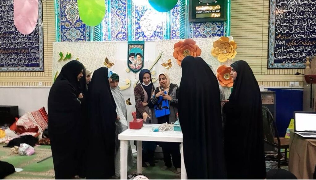 فرصتی برای آشنایی با مفاهیم دینی و هنری نوجوانان در کازرون  فرصتی برای آشنایی با مفاهیم دینی و هنری نوجوانان در کازرون