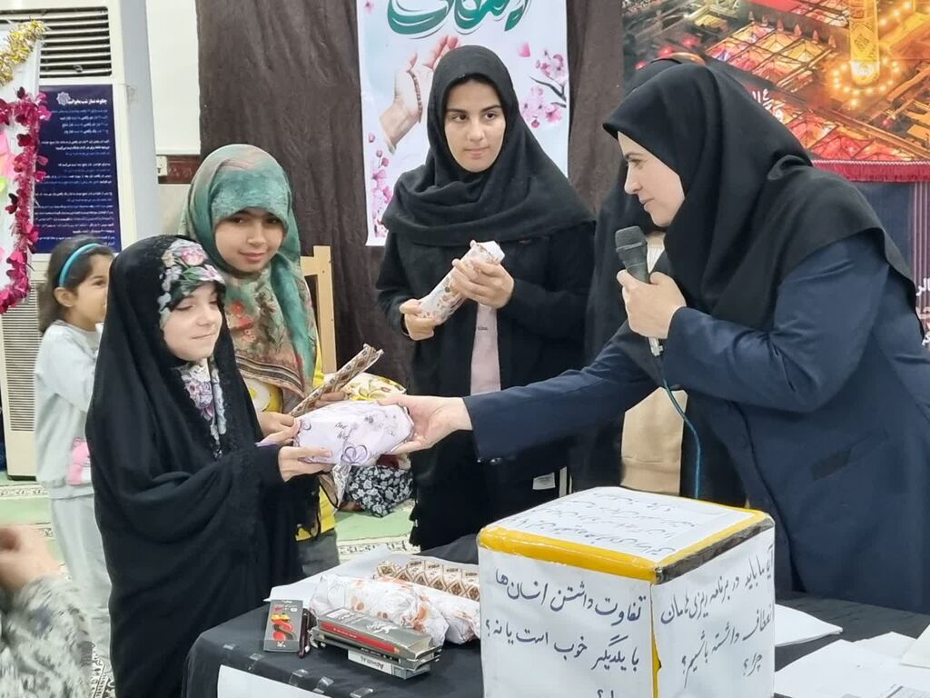 سهروز اعتکاف اعضا و مربی مرکز سرپلذهاب