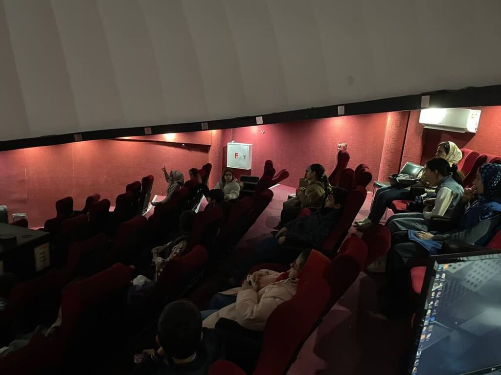 باشگاه نجوم نوجوان خراسان رضوی برگزاری باشگاه نجوم نوجوانان کانون در انگاریوم دانشگاه فردوسی