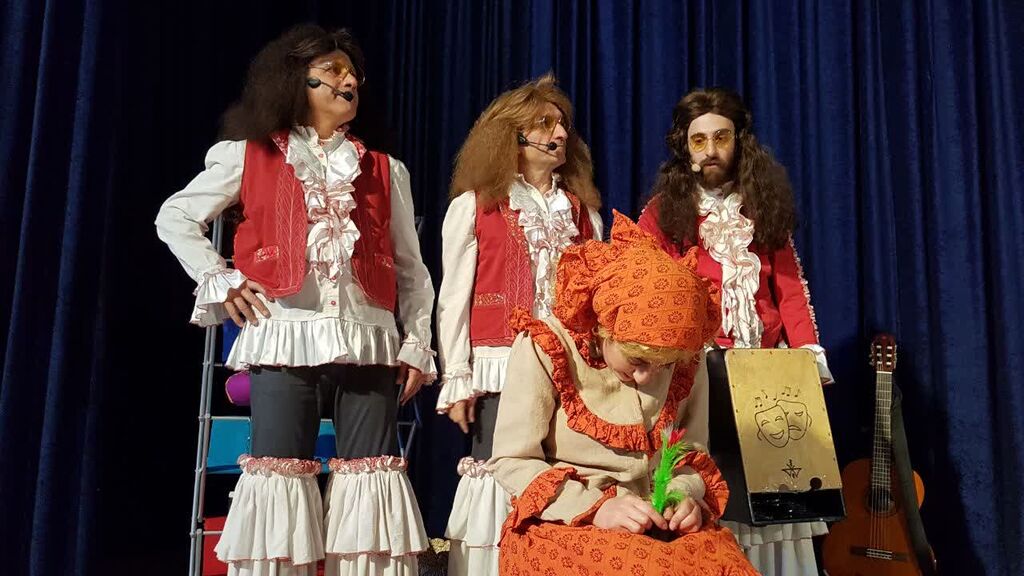 جشن بزرگ کانون کرمانشاه با اجرای "گروه فتیلهها در نمایش دورهگردها"