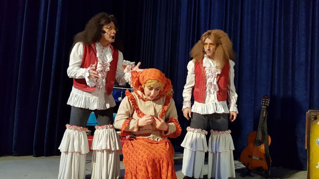 جشن بزرگ کانون کرمانشاه با اجرای "گروه فتیلهها در نمایش دورهگردها"