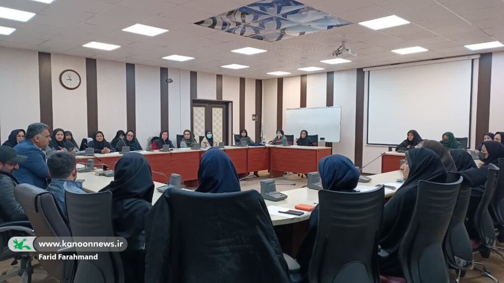 دورهی آموزش نمایشنامه نویسی ویژه مربیان کانون پرورش فکری سیستان و بلوچستان در حال برگزاری است