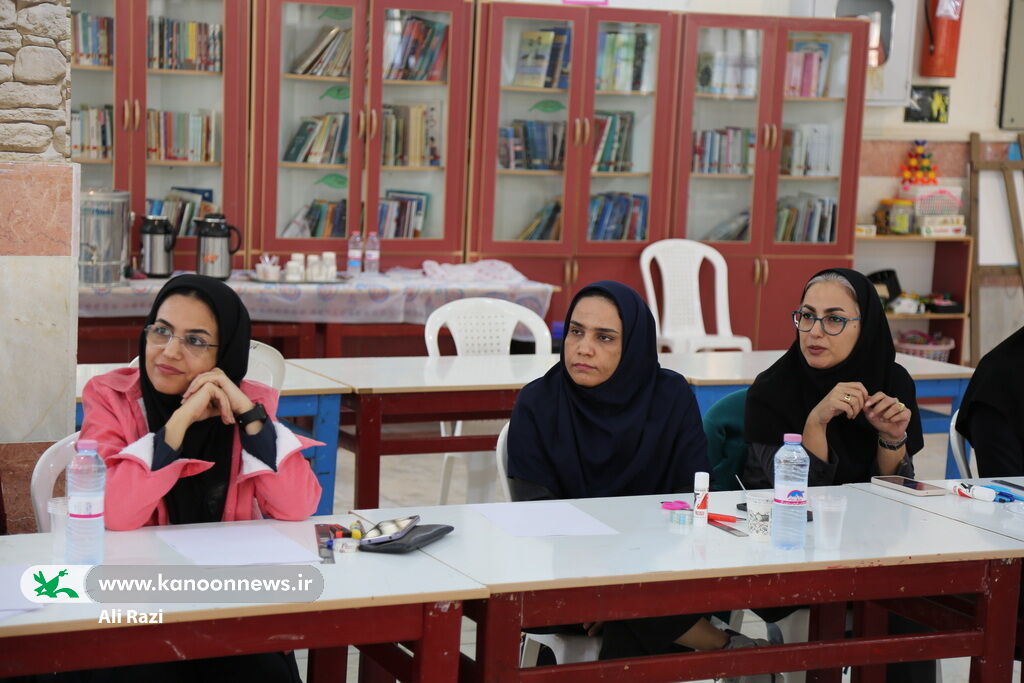 مربیان کانون استان بوشهر با هنر پاپ آپ آشنا شدند