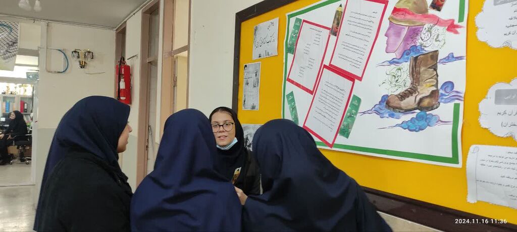 کانون یاران اختصاص پانل کانونیاران در دبیرستان دخترانه شاهد سمنان