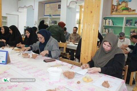 «دوره آموزشی سفالگری» ویژه مربیان کانون خوزستان