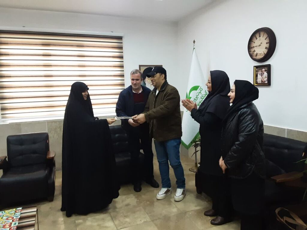 از هر نوع فعالیت خوبی که در حوزهی کودک و نوجوان اجرا شود، حمایت میکنیم