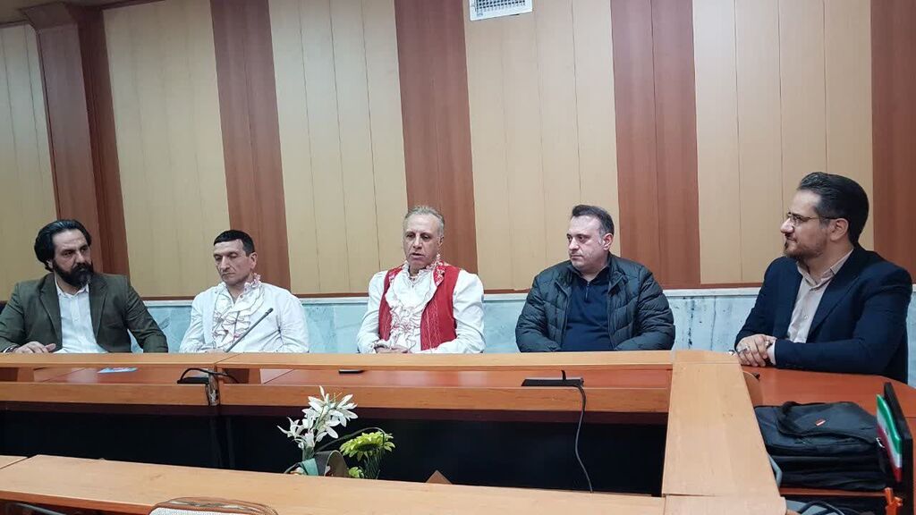 نشست خبری عموهای فتیلهای در کانون کرمانشاه