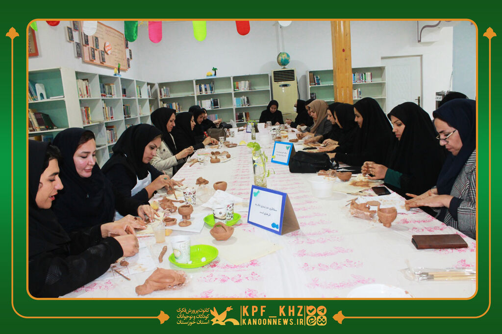 «دوره آموزشی سفالگری» ویژه مربیان کانون خوزستان
