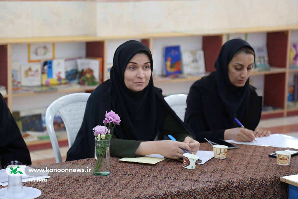 سومین نشست فصلی مربیان و مسئولین مراکز کانون استان بوشهر