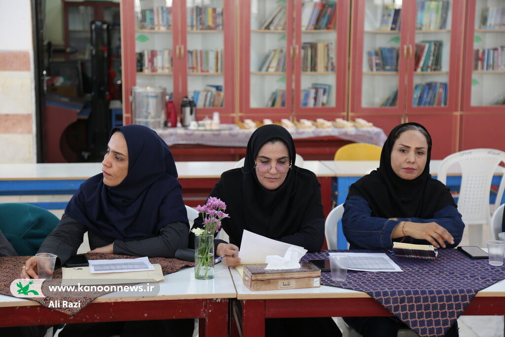 سومین نشست فصلی مربیان و مسئولین مراکز کانون استان بوشهر