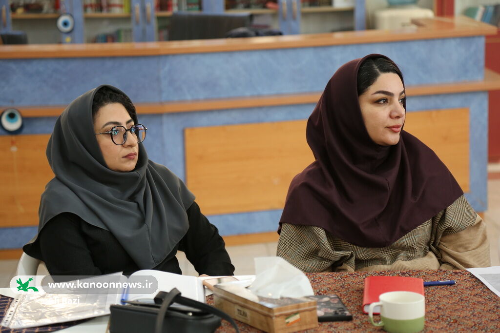 سومین نشست فصلی مربیان و مسئولین مراکز کانون استان بوشهر