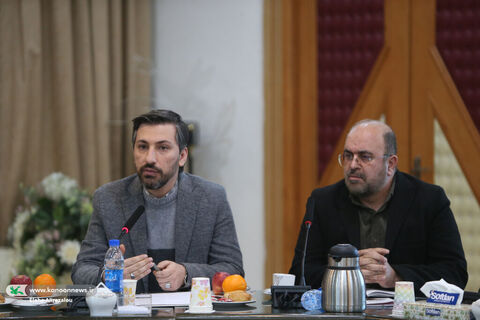 نشست هماندیشی استادان هنرهای تجسمی با مدیران کانون