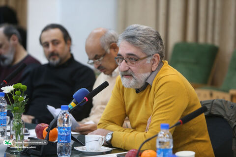 نشست هماندیشی استادان هنرهای تجسمی با مدیران کانون