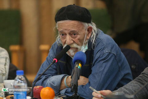 نشست هماندیشی استادان هنرهای تجسمی با مدیران کانون