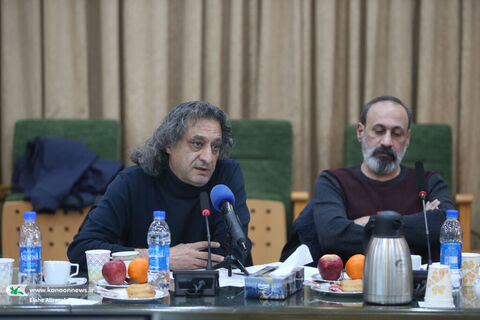 نشست هماندیشی استادان هنرهای تجسمی با مدیران کانون