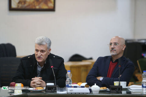 نشست هماندیشی استادان هنرهای تجسمی با مدیران کانون
