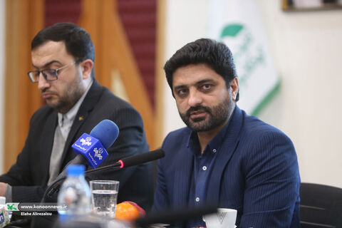 نشست هماندیشی استادان هنرهای تجسمی با مدیران کانون