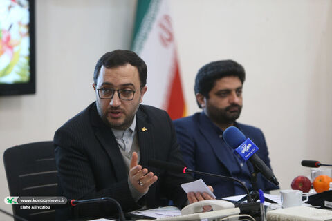 نشست هماندیشی استادان هنرهای تجسمی با مدیران کانون