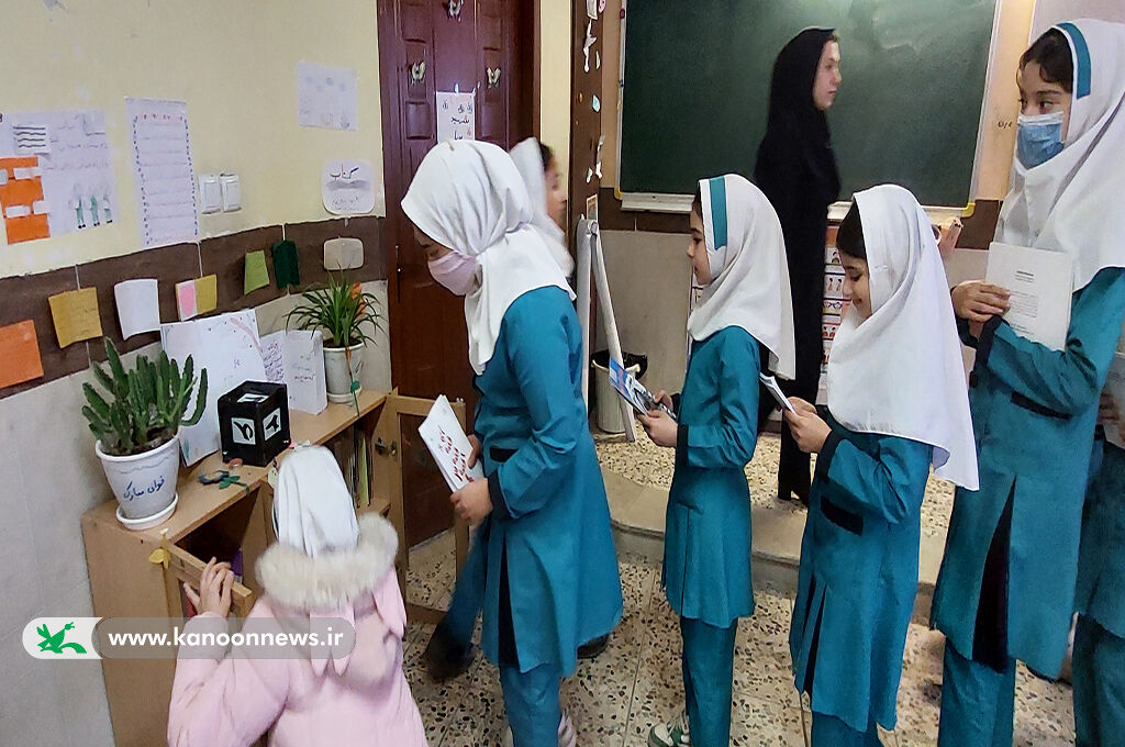 راهاندازی کتابخانه کانونی در روستای اباطر شهرستان صومعهسرا