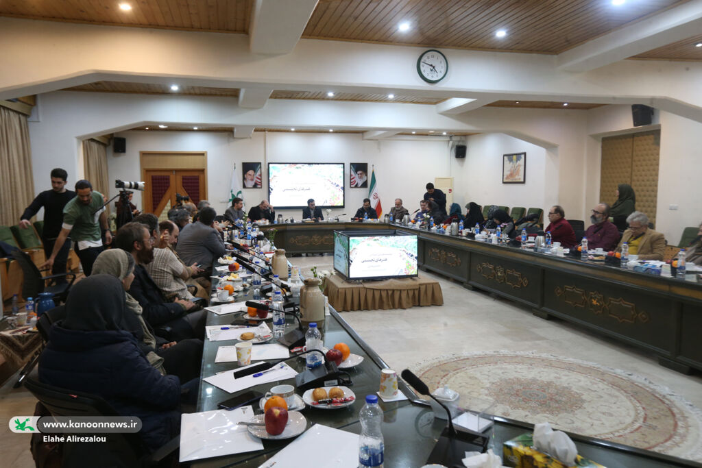 بهرهگیری از ظرفیتهای کانون در نهاییسازی سند هنرهای تجسمی