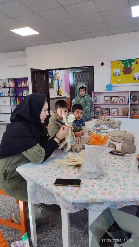 داوری آثار هفتمین سالانه نقاشی و مجسمهسازی  کودک و نوجوان  البرز در کانون