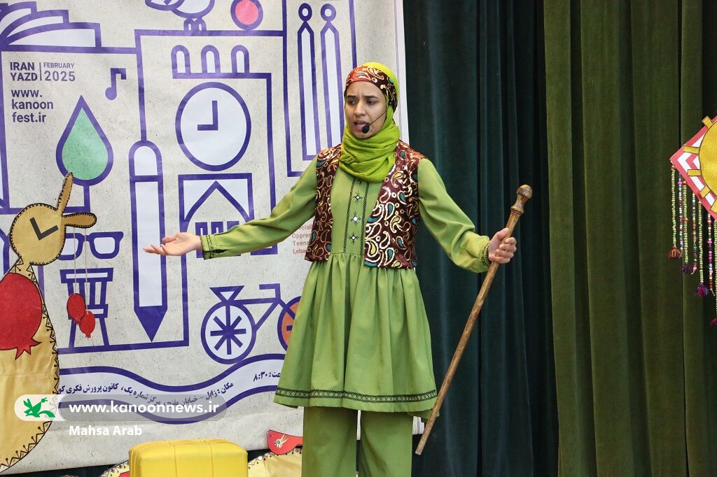 سحر کیخا جوان، عضو ارشد کانون پرورش فکری کودکان و نوجوانان سیستان و بلوچستان موفقیت قصهگوی سیستان و بلوچستان در مرحلهی منطقهای بیستوششمین جشنواره بینالمللی قصهگویی