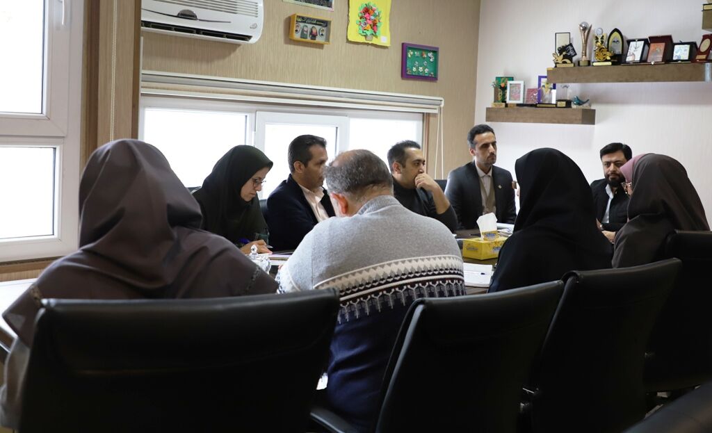 نشست برنامهریزی دهه مبارک فجر کانون استان قزوین