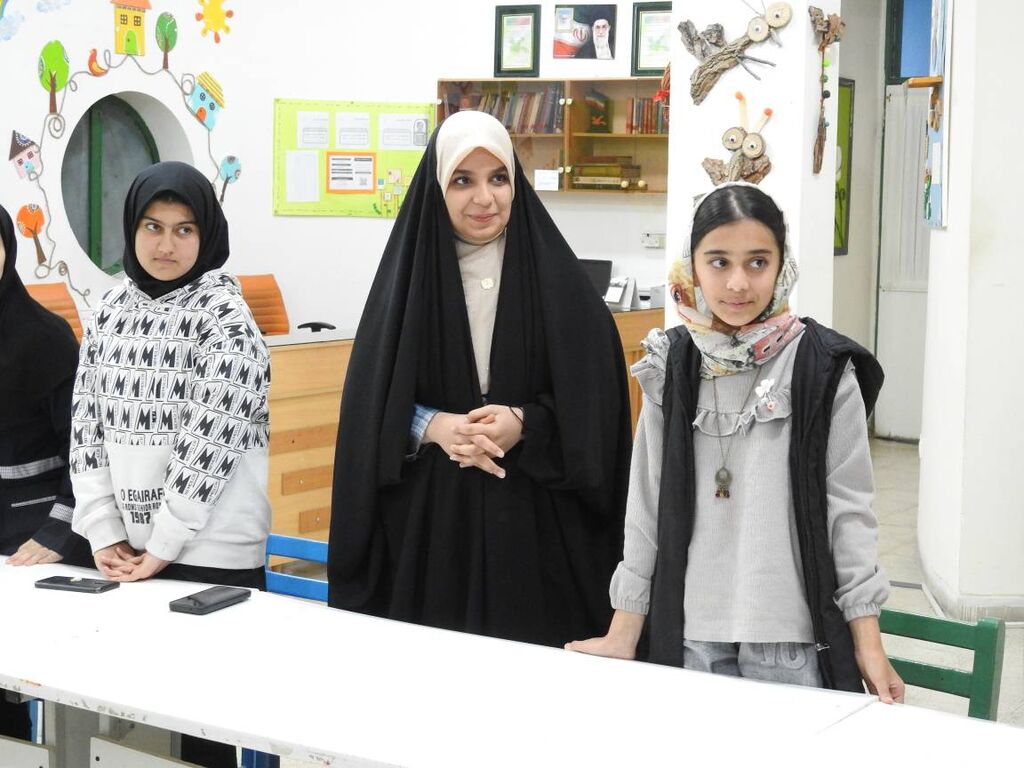 بازدید معاون توسعه و مدیریت منابع کانون پرورش فکری کودکان و نوجوانان و هیئت همراه از مراکز کانون استان ایلام