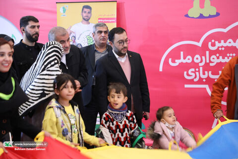 بازدید علی نیکزاد نماینده مجلس از نهمین جشنواره ملی اسباببازی