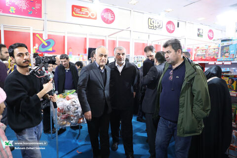 بازدید علی نیکزاد نماینده مجلس از نهمین جشنواره ملی اسباببازی