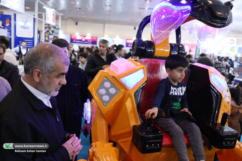 بازدید علی نیکزاد نماینده مجلس از نهمین جشنواره ملی اسباببازی