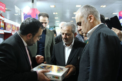 بازدید علیرضا کاظمی وزیر آموزش و پرورش از نهمین جشنواره ملی اسباببازی