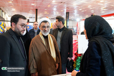 بازدید دبیر شورای عالی انقلاب فرهنگی از نهمین جشنواره ملی اسباببازی