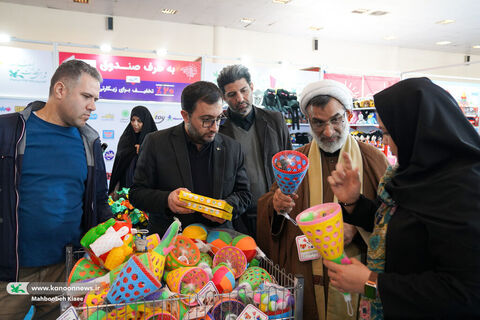 بازدید دبیر شورای عالی انقلاب فرهنگی از نهمین جشنواره ملی اسباببازی