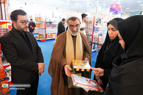 بازدید دبیر شورای عالی انقلاب فرهنگی از نهمین جشنواره ملی اسباببازی