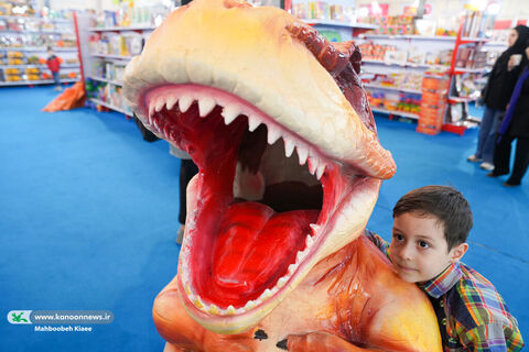 بازدید دبیر شورای عالی انقلاب فرهنگی از نهمین جشنواره ملی اسباببازی