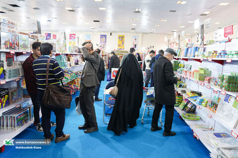 بازدید دبیر شورای عالی انقلاب فرهنگی از نهمین جشنواره ملی اسباببازی