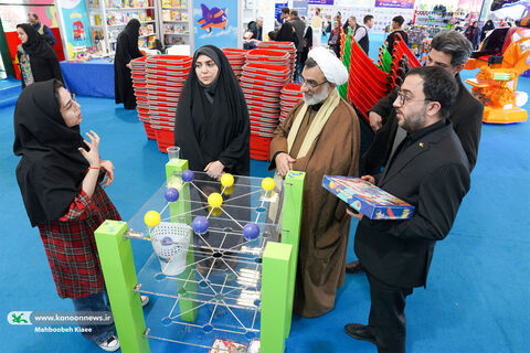بازدید دبیر شورای عالی انقلاب فرهنگی از نهمین جشنواره ملی اسباببازی