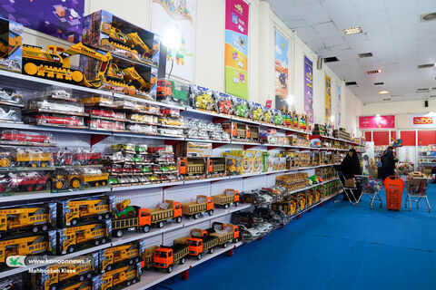 بازدید دبیر شورای عالی انقلاب فرهنگی از نهمین جشنواره ملی اسباببازی